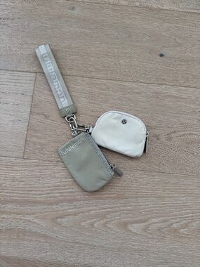 Lululemon Key Chain (Wallet and Pouch included!)